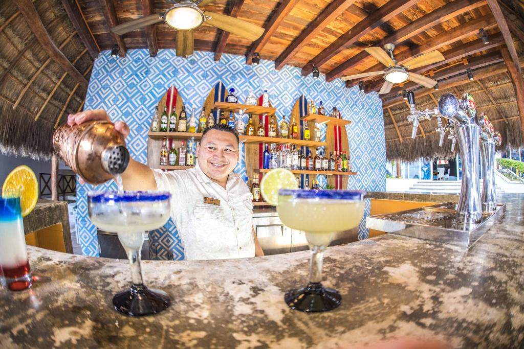 Sunscape Cancun Resort & Spa - All Inclusive - Bar