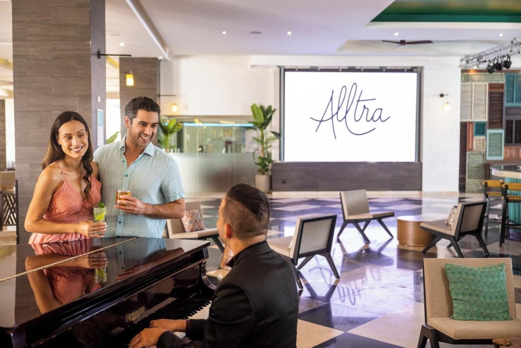 Sunscape Cancun Resort & Spa - All Inclusive - Bar
