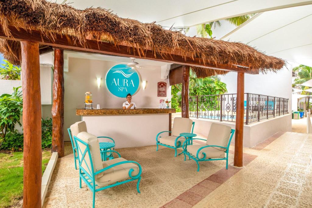 Sunscape Cancun Resort & Spa - All Inclusive - Sports and Entertainment