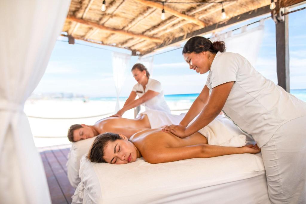 Sunscape Cancun Resort & Spa - All Inclusive - Sports and Entertainment
