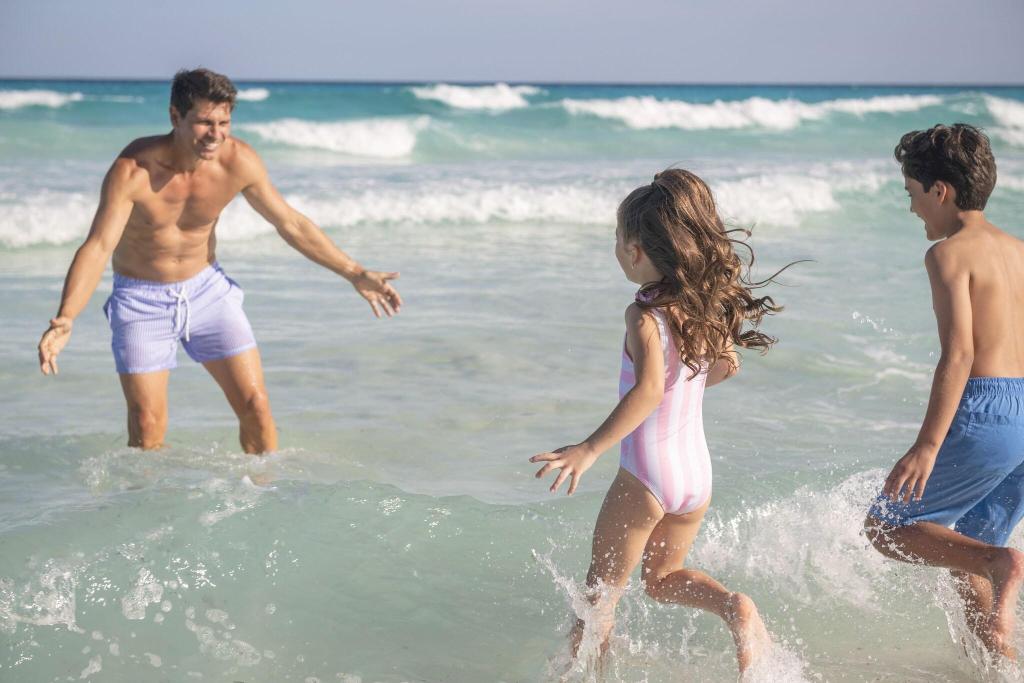 Sunscape Cancun Resort & Spa - All Inclusive - Sports and Entertainment