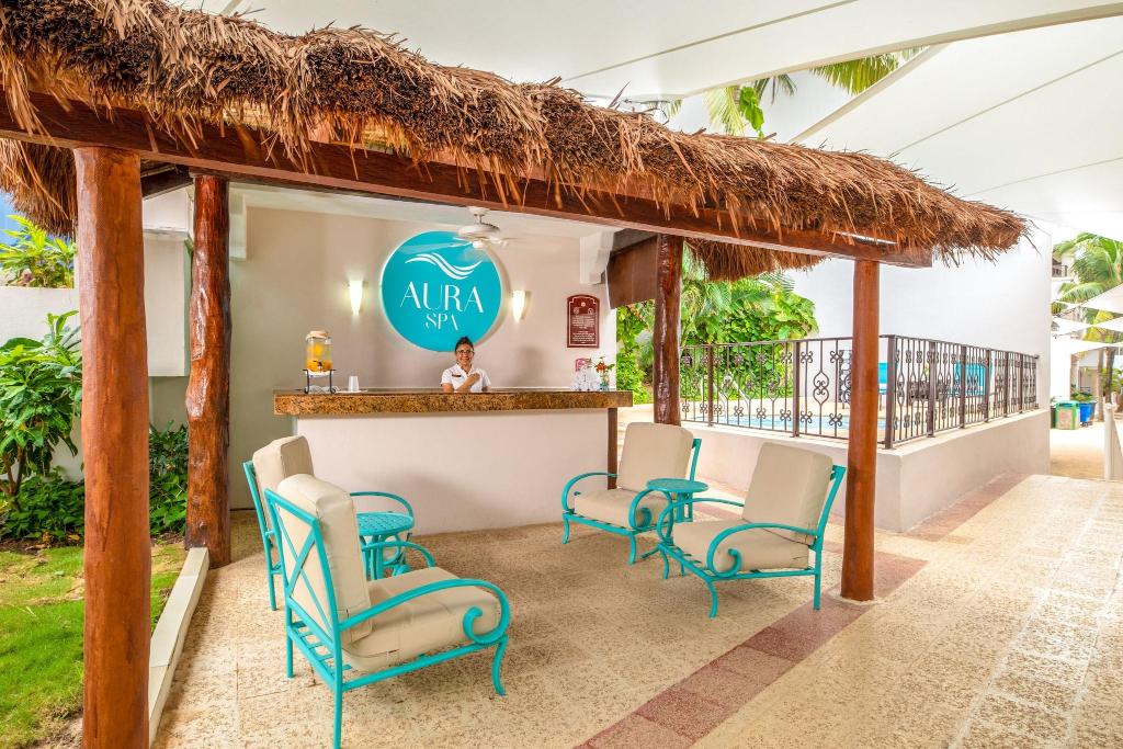 Sunscape Cancun Resort & Spa - All Inclusive - Sports and Entertainment