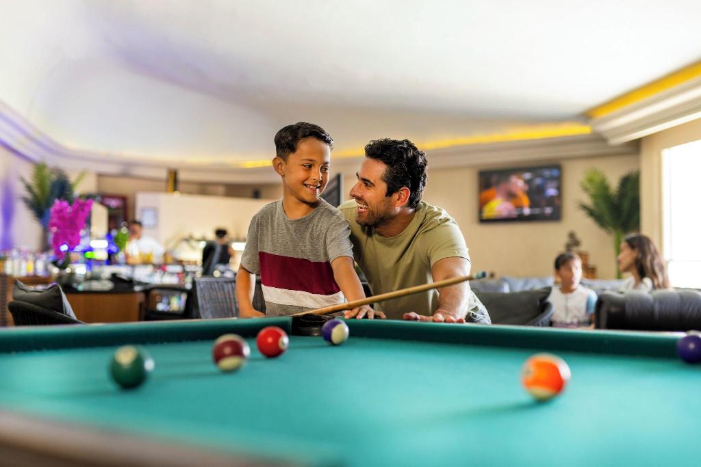 Sunscape Cancun Resort & Spa - All Inclusive - Sports and Entertainment