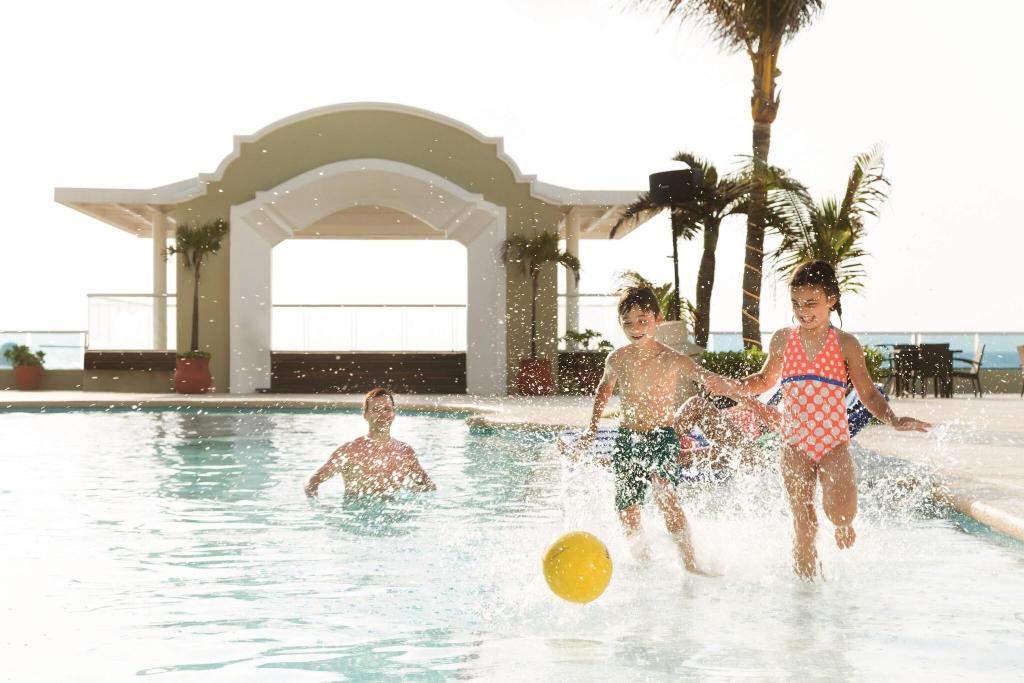 Sunscape Cancun Resort & Spa - All Inclusive - Pool