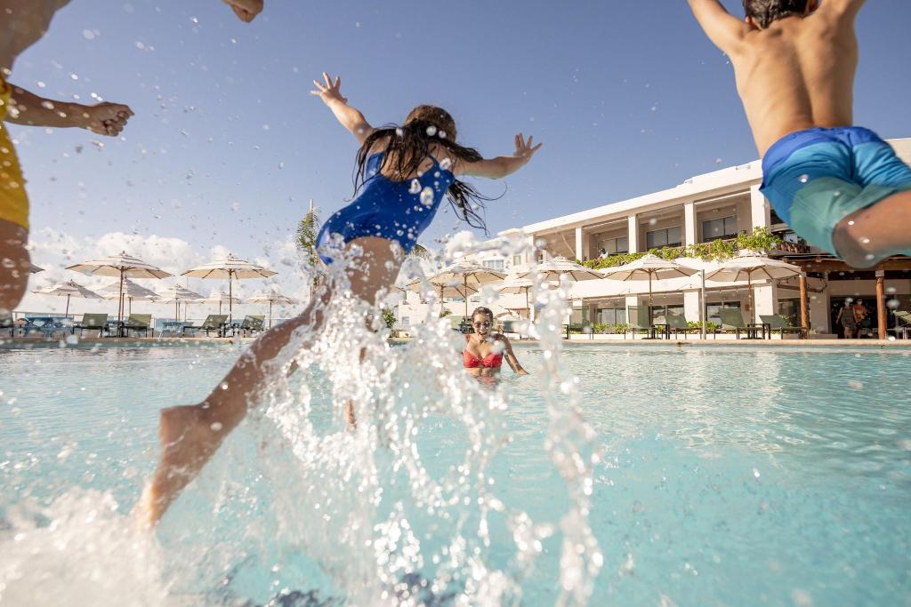 Sunscape Cancun Resort & Spa - All Inclusive - Pool