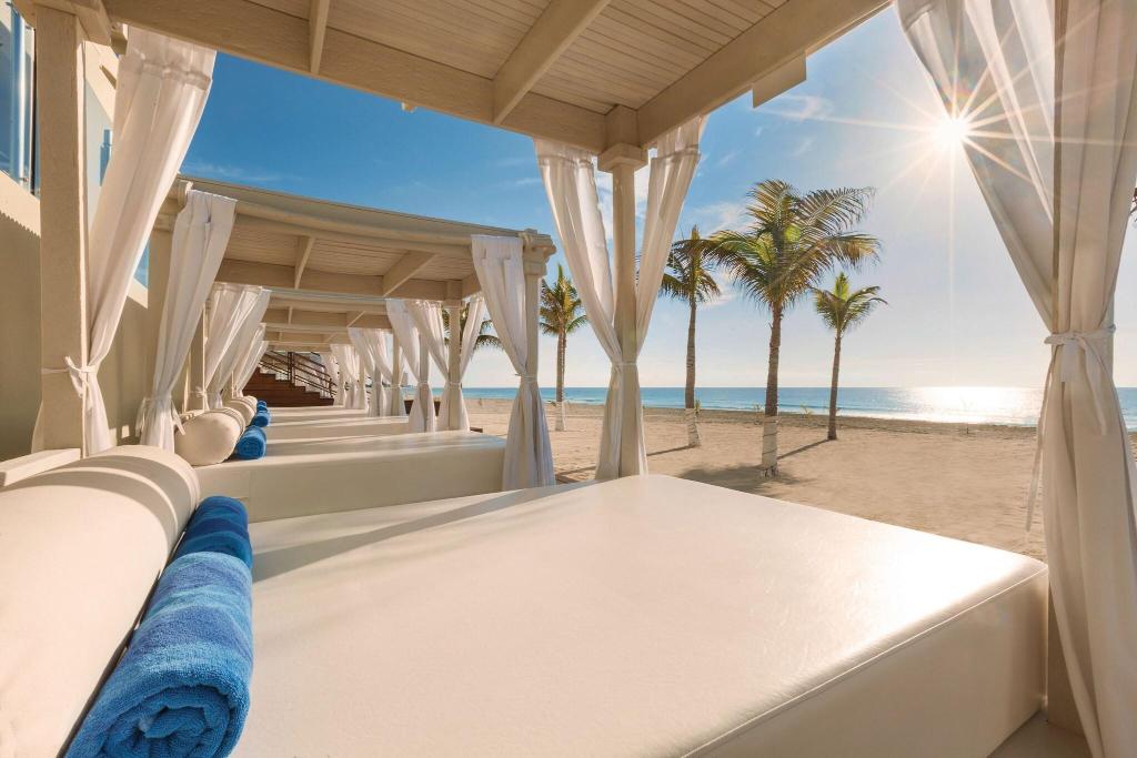 Sunscape Cancun Resort & Spa - All Inclusive - Beach