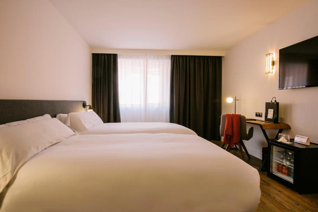 Yomo Centric Hotel