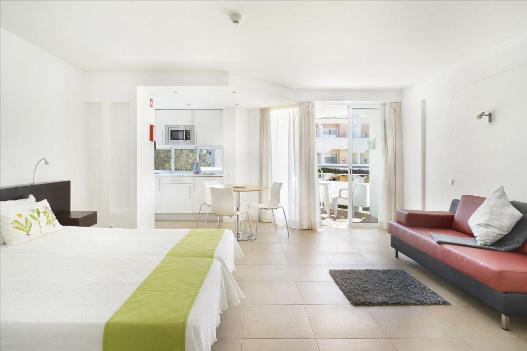 Golden Club Cabanas 