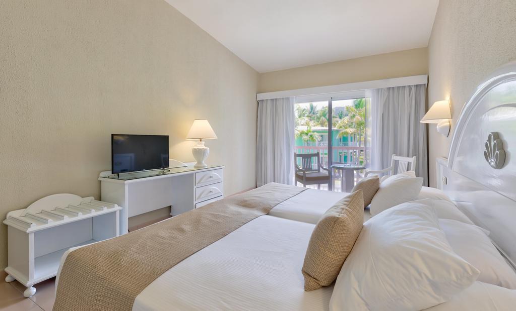 Playabachata Resort