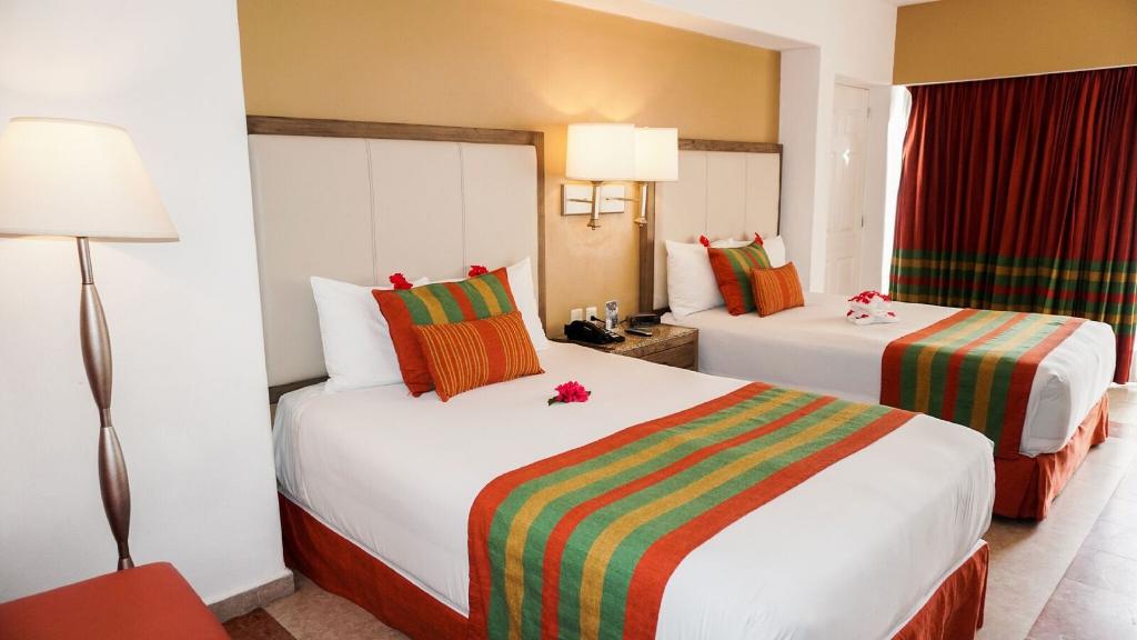 Tesoro Ixtapa Beach Resort