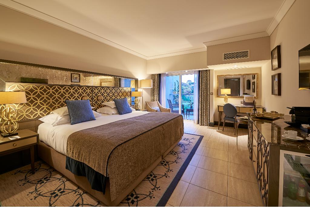 Dona Filipa Hotel