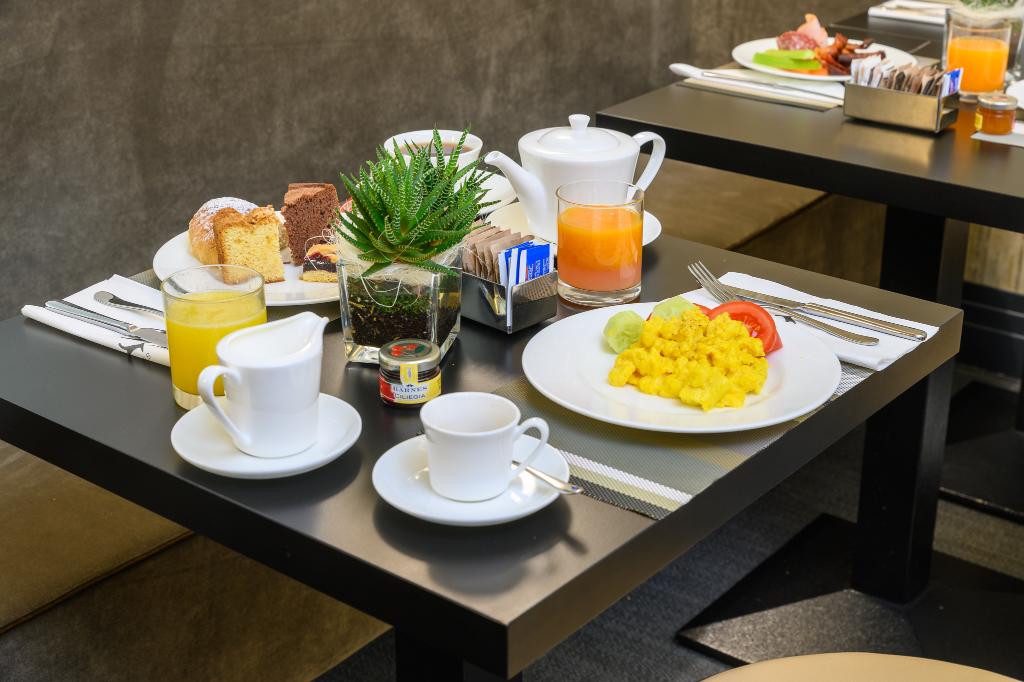 The Republic Hotel - Restaurant