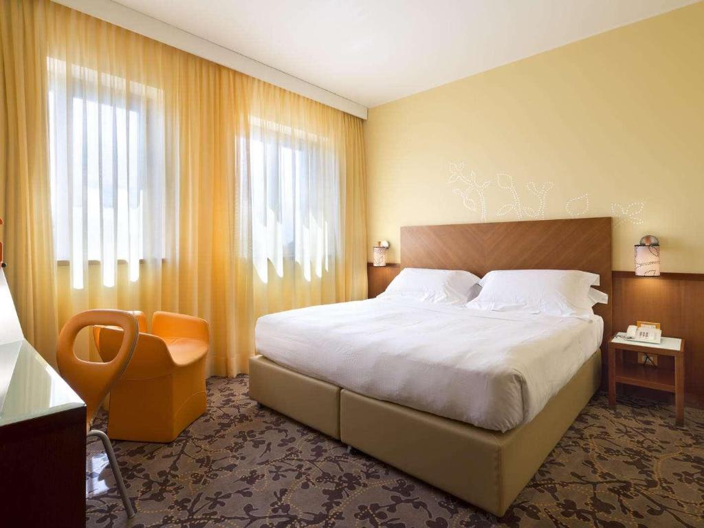 Hotel UNA HOTELS Mediterraneo Milano, Italien, Mailand. Großes 2