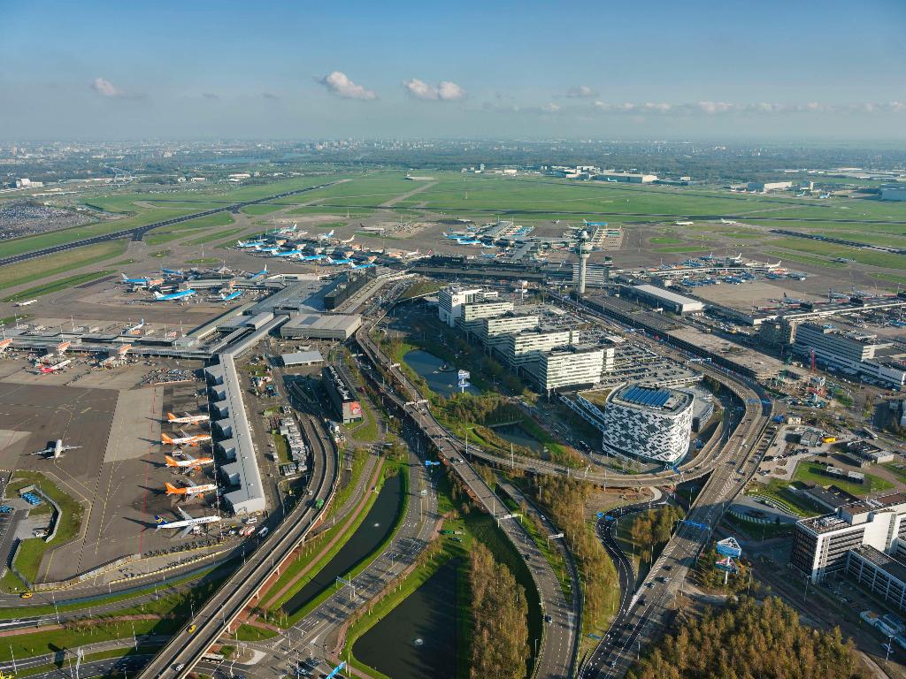 Галерея изображений Hilton Amsterdam Airport Schiphol