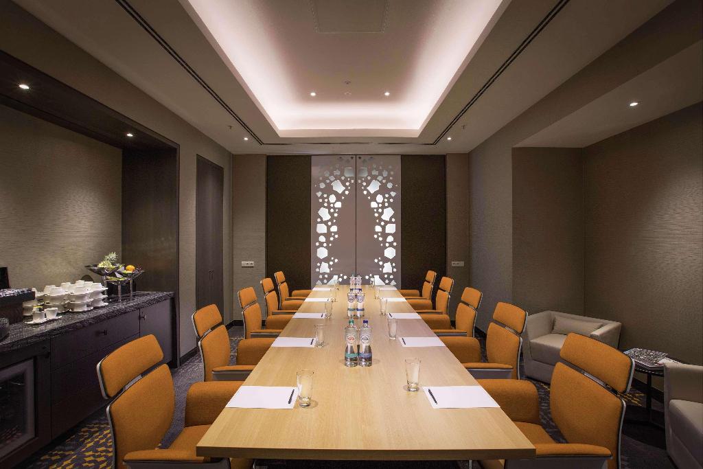Галерея изображений Hilton Amsterdam Airport Schiphol