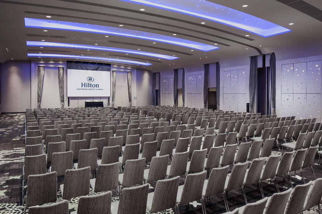 Галерея изображений Hilton Amsterdam Airport Schiphol