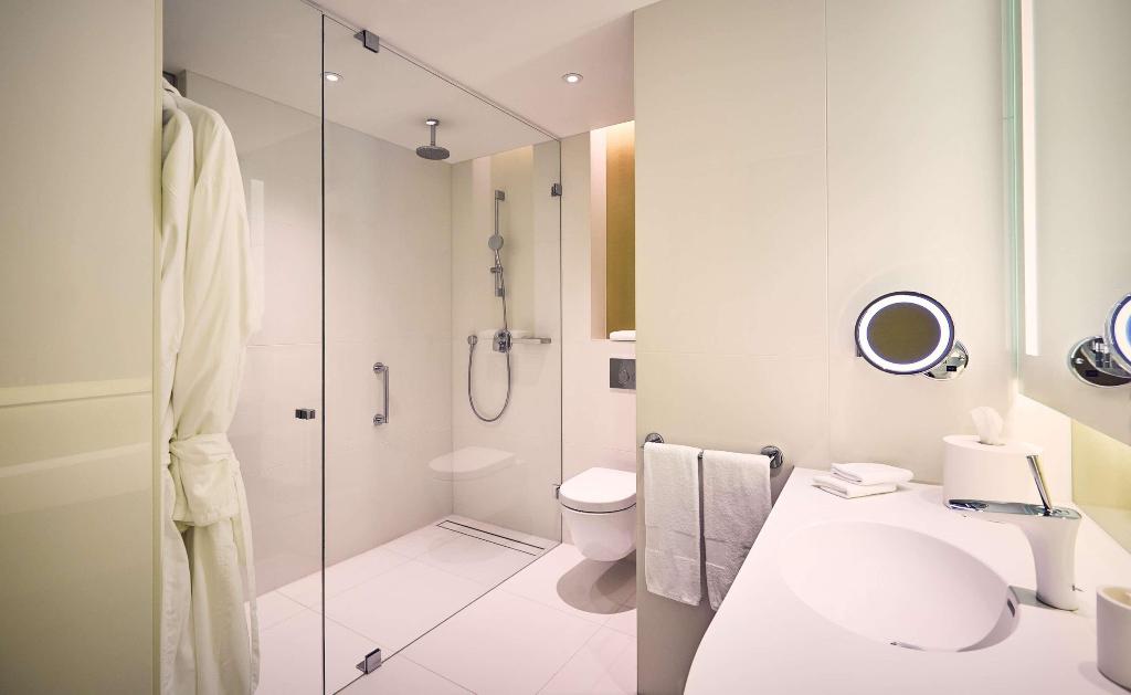 Галерея изображений Hilton Amsterdam Airport Schiphol
