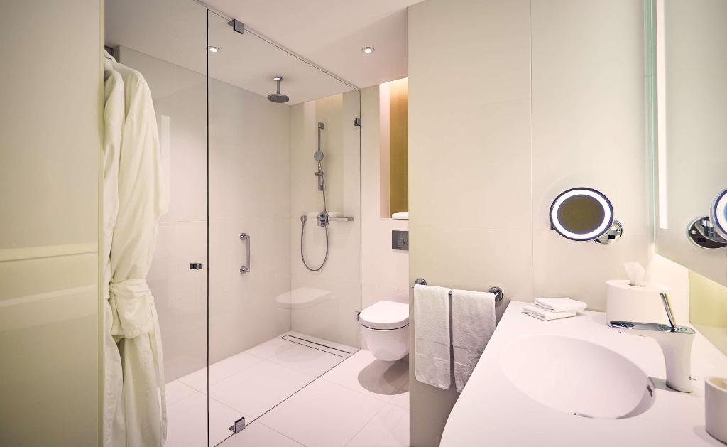 Галерея изображений Hilton Amsterdam Airport Schiphol