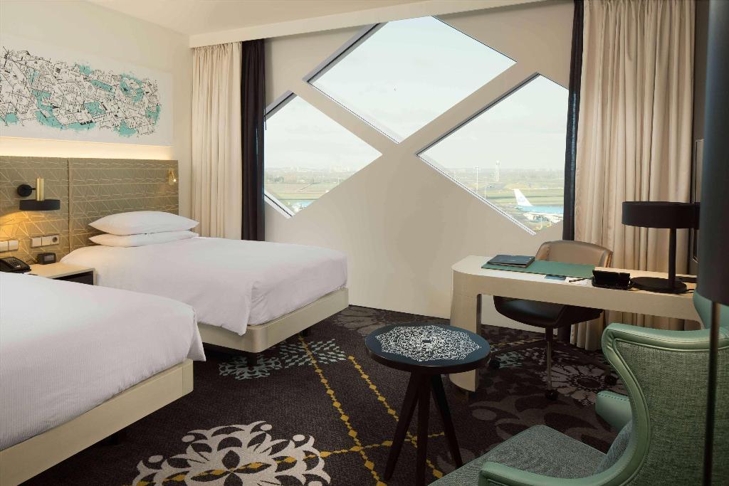 Галерея изображений Hilton Amsterdam Airport Schiphol