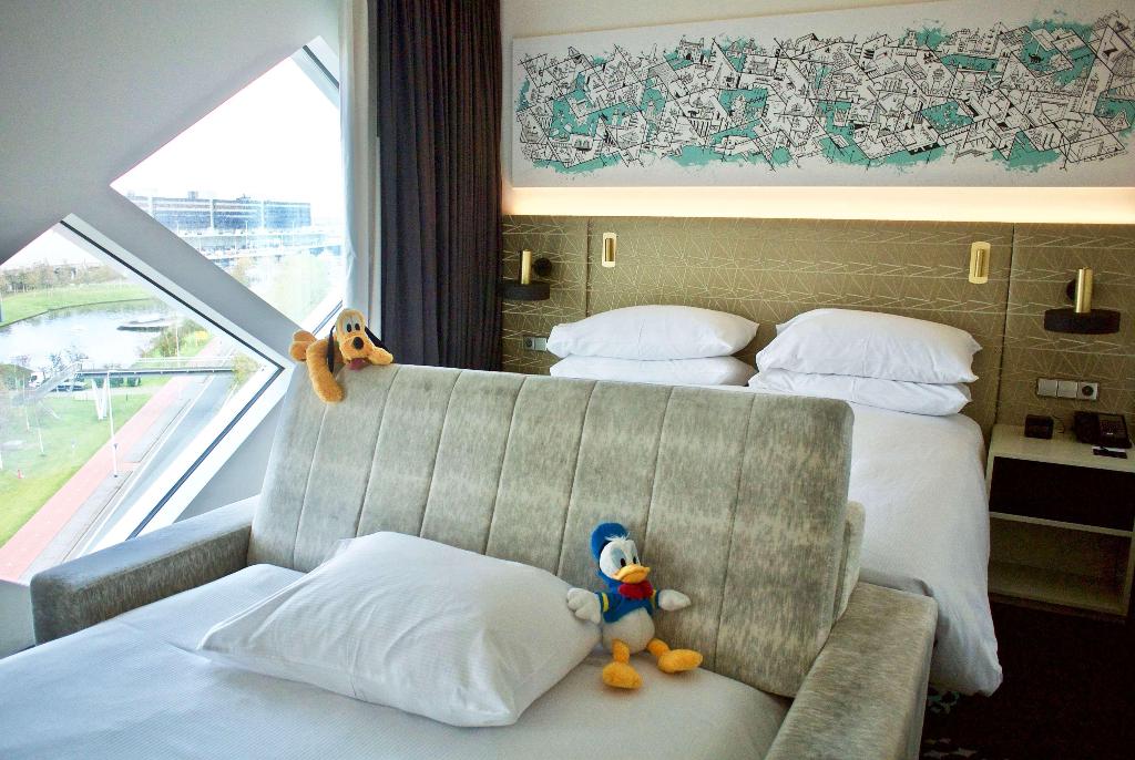 Галерея изображений Hilton Amsterdam Airport Schiphol
