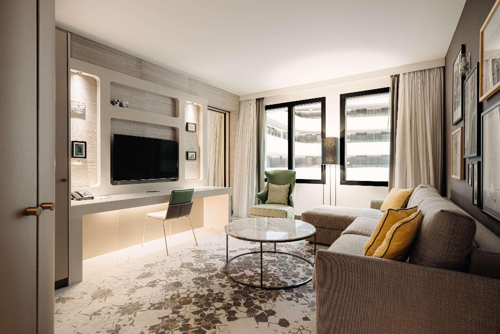 Галерея изображений Hilton Amsterdam Airport Schiphol