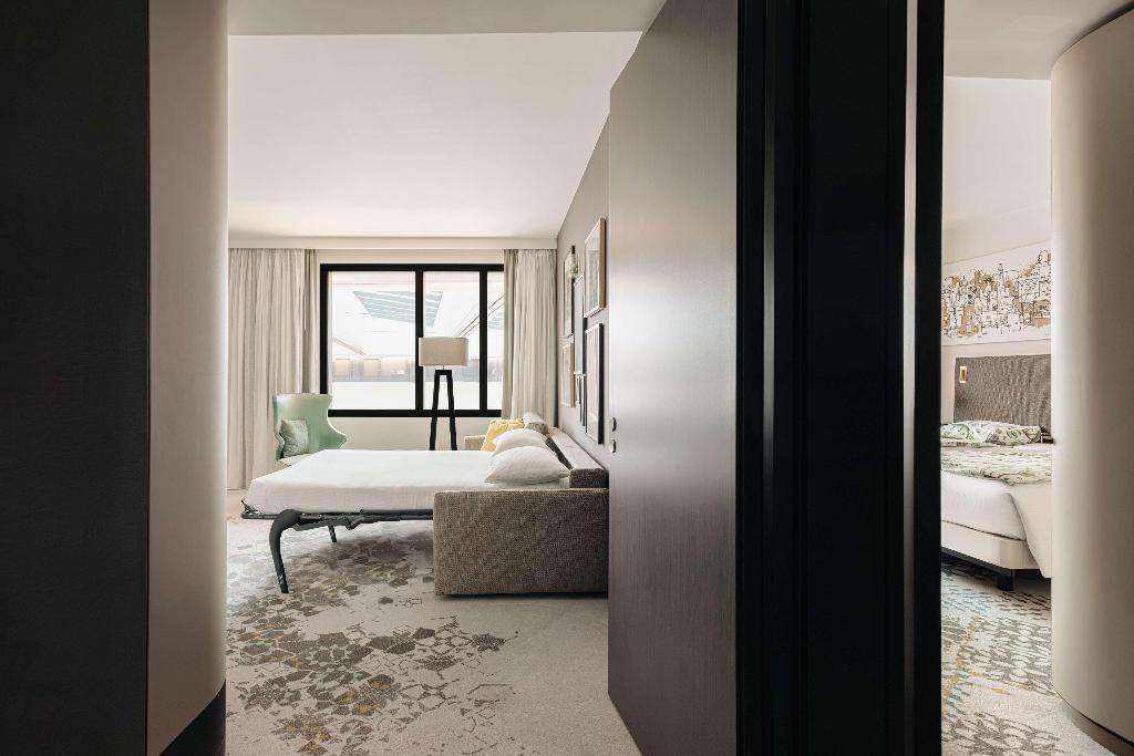 Галерея изображений Hilton Amsterdam Airport Schiphol