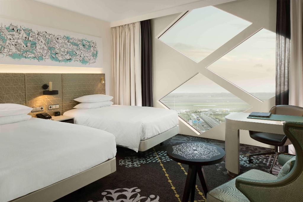 Галерея изображений Hilton Amsterdam Airport Schiphol