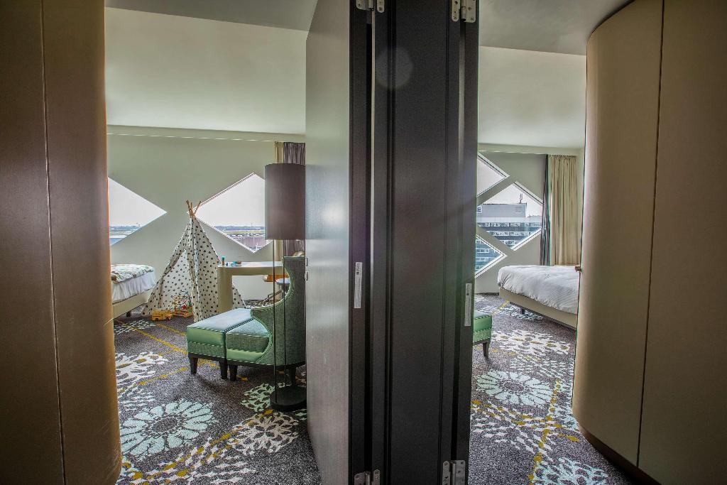 Галерея изображений Hilton Amsterdam Airport Schiphol