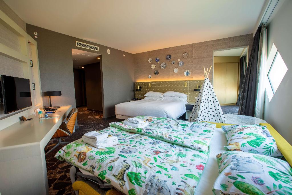 Галерея изображений Hilton Amsterdam Airport Schiphol