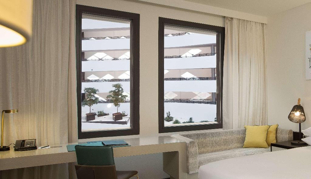 Галерея изображений Hilton Amsterdam Airport Schiphol