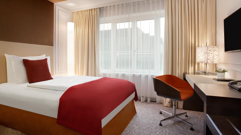 hotel-thumb