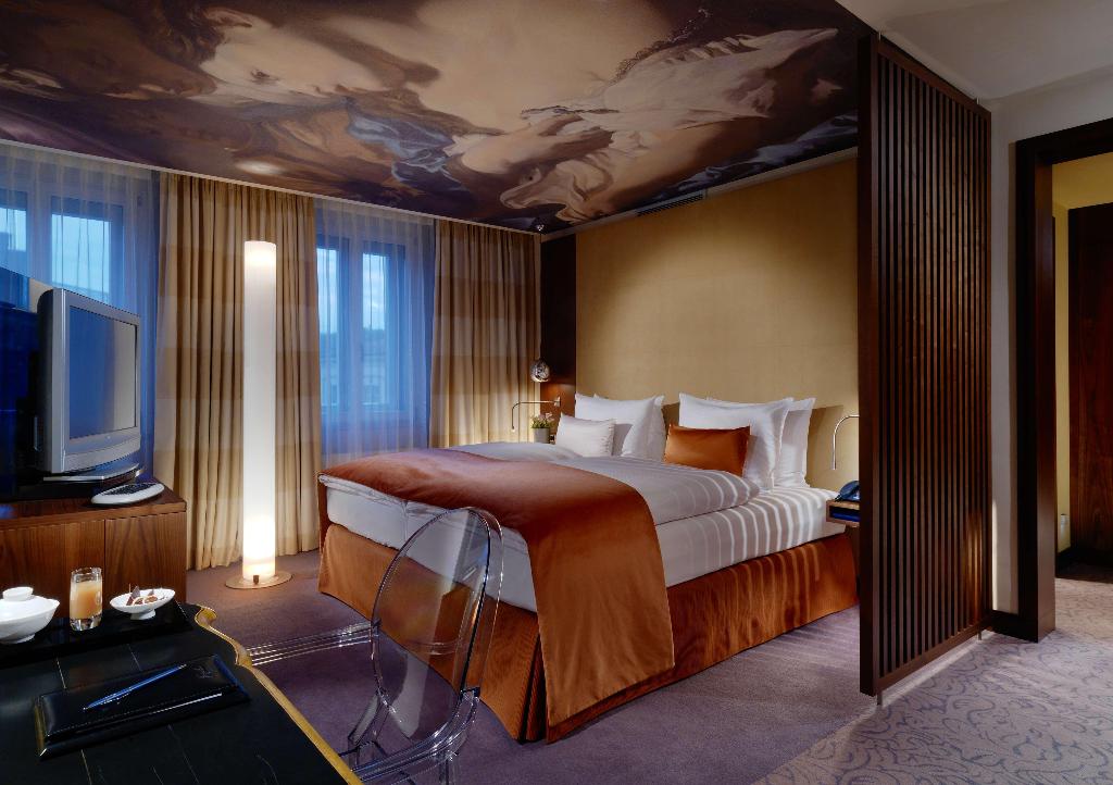 hotel-thumb