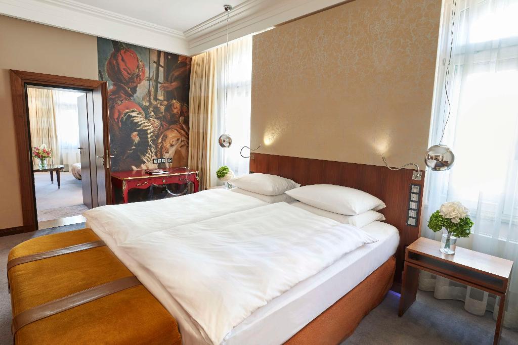 hotel-thumb