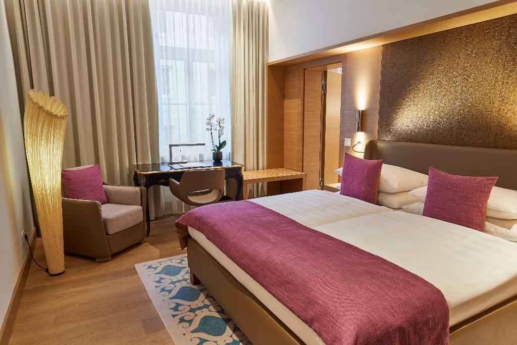 hotel-thumb