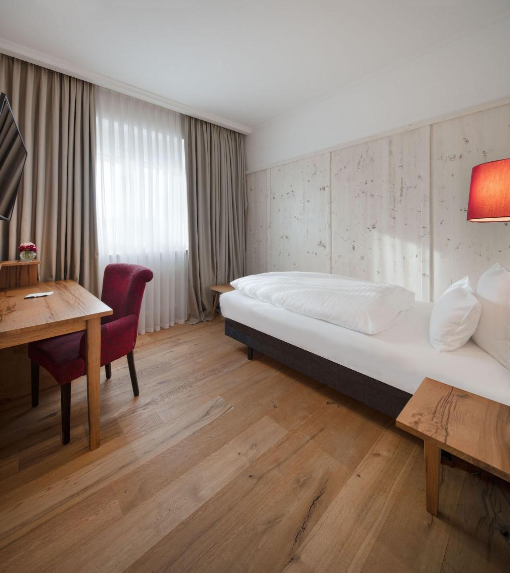 hotel-thumb
