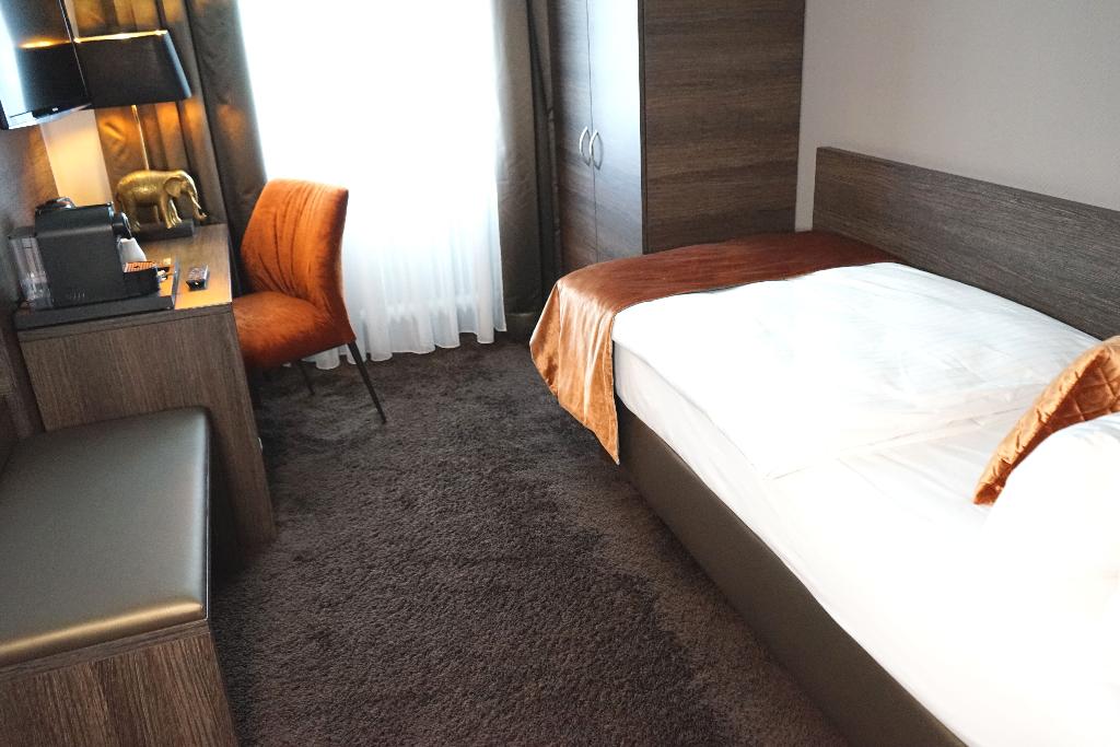 hotel-thumb