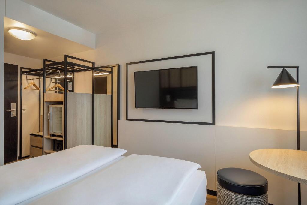 hotel-thumb