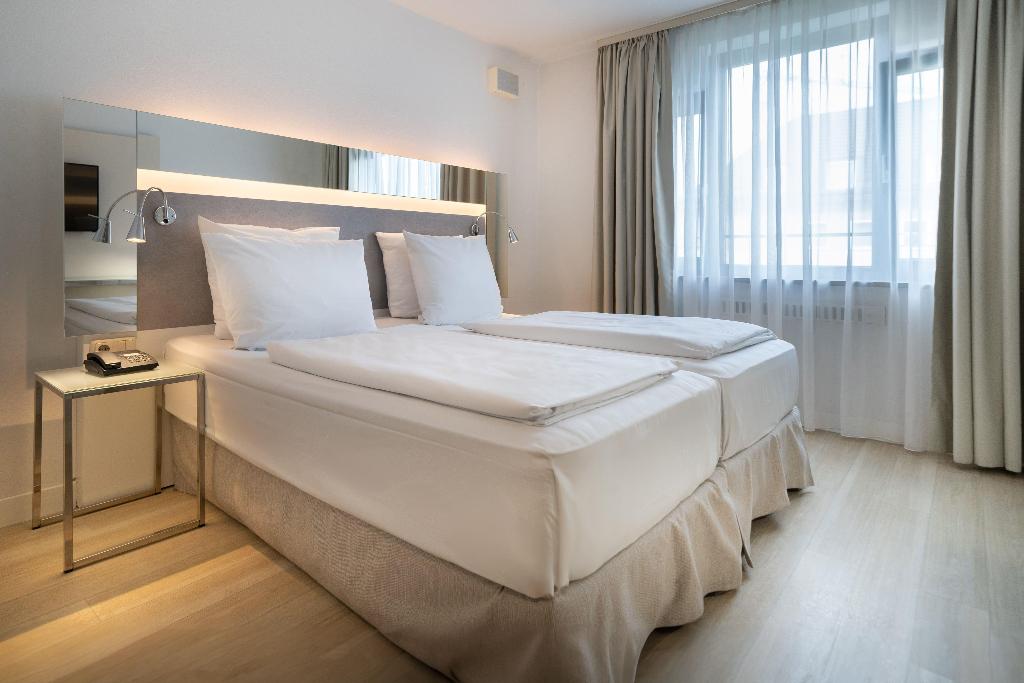 hotel-thumb