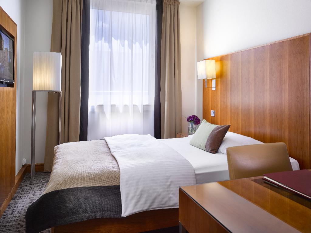hotel-thumb