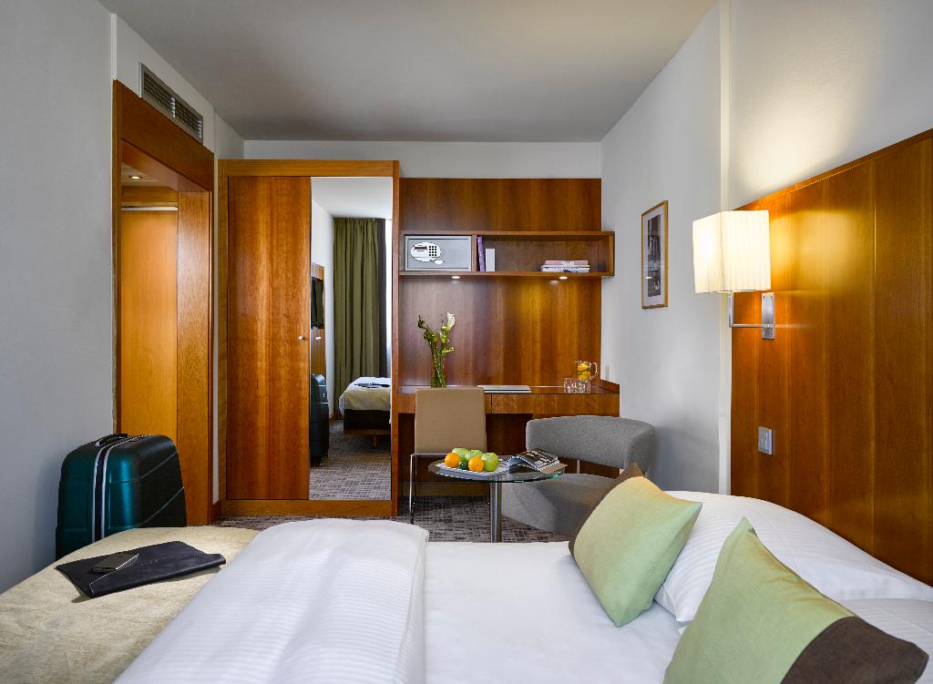 hotel-thumb