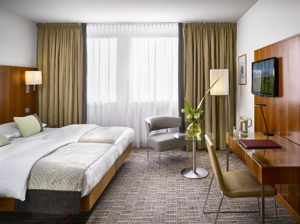 hotel-thumb