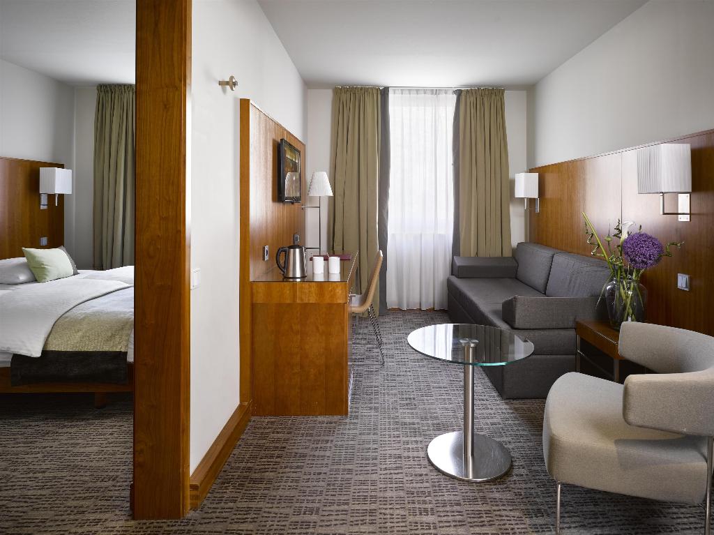 hotel-thumb