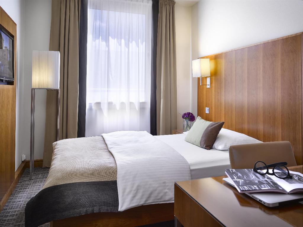hotel-thumb