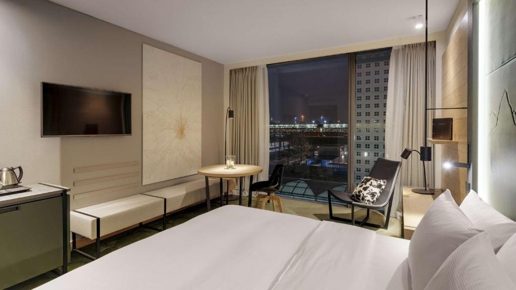hotel-thumb