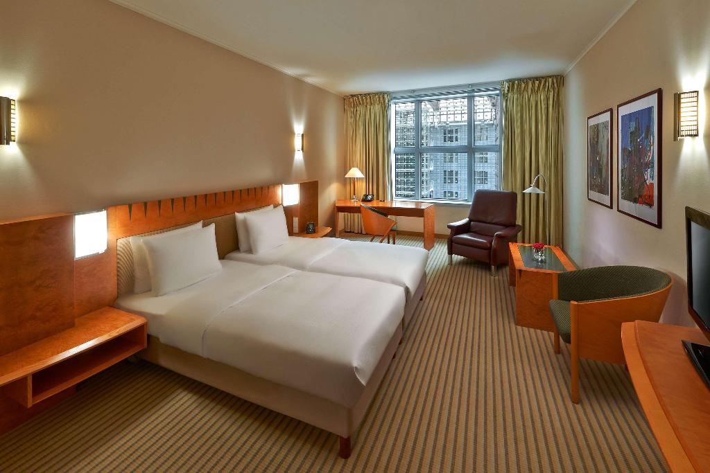 hotel-thumb