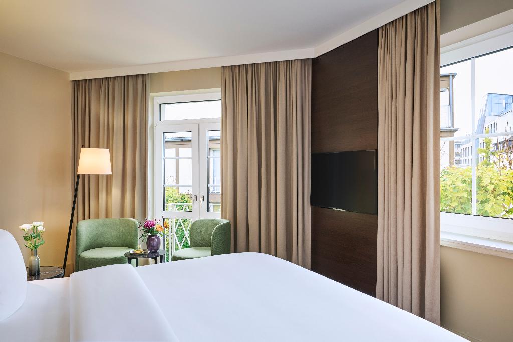 hotel-thumb