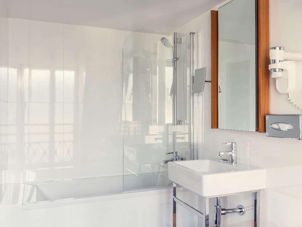 Mercure Paris Opera Garnier Hotel & Spa