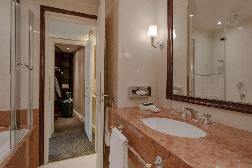 Imagem da galeria de Hotel Napoleon Paris