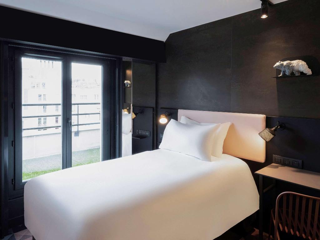TRIBE Paris Batignolles