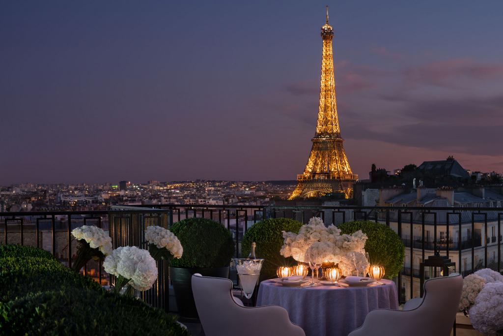 The Four Seasons Hotel George V Paris - Paris Tourist Office